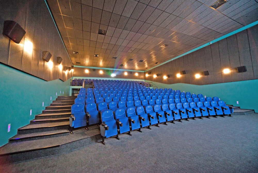 Pepa Seating Cines