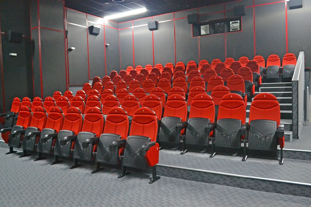 Pepa Seating Cines